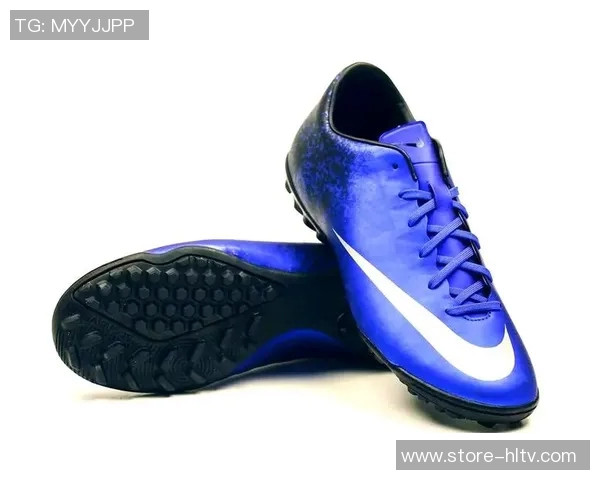 探索CR7足球鞋熔岩系列的独特魅力与卓越性能体验 探索CR7足球鞋熔岩系列的独特魅力与卓越性能体验