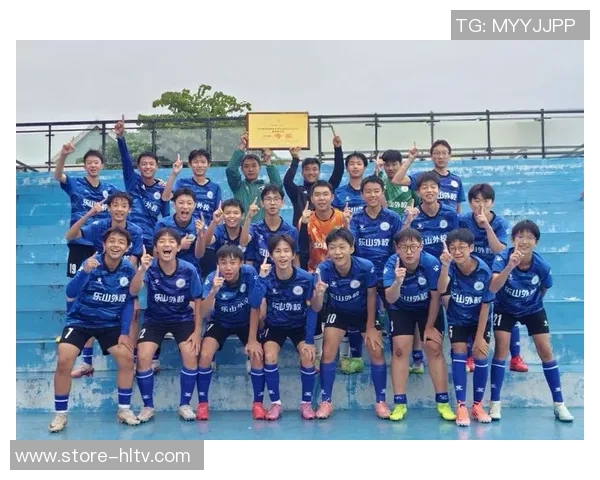 足球火队长带领球队冲击冠军梦想勇往直前不惧挑战展现团队精神与拼搏意志